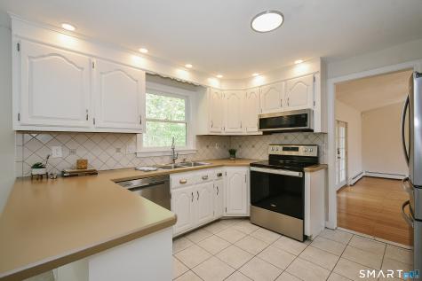 24 Valley View Drive Windsor CT 06095