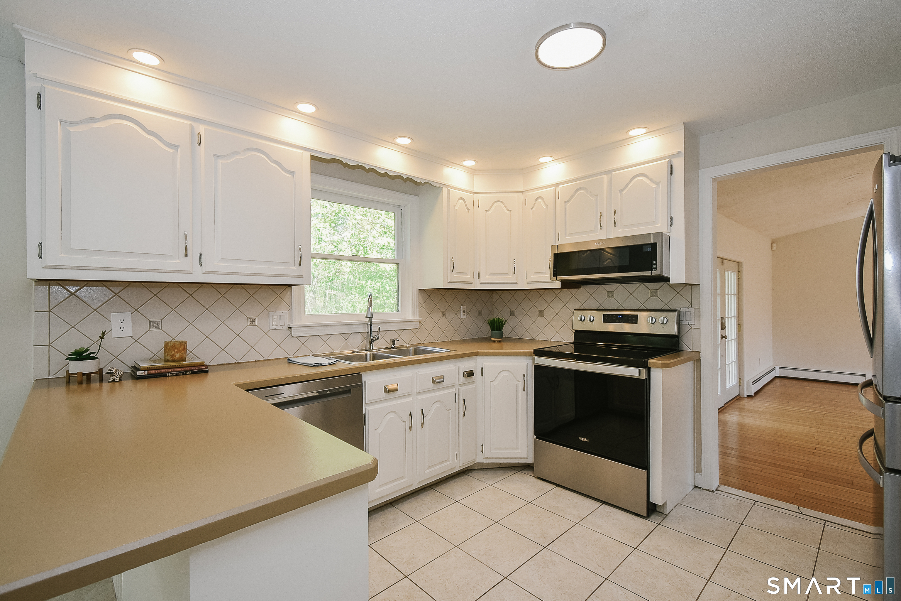 24 Valley View Drive Windsor CT 06095