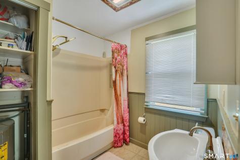 42 Nassau Lane East Hartford CT 06118