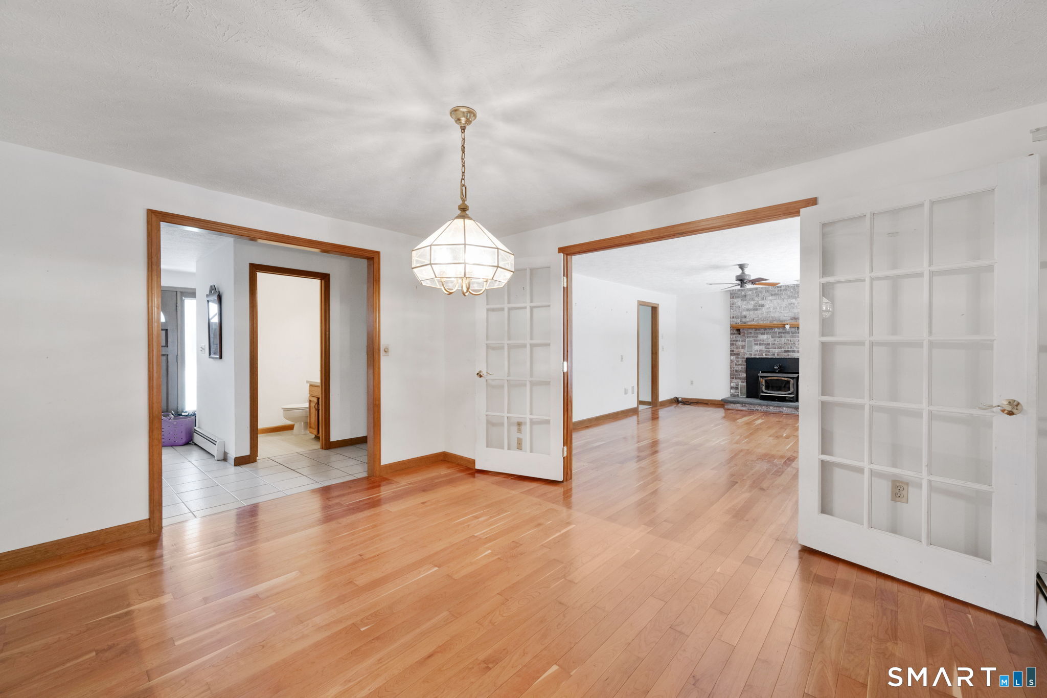 33 Woodmar Circle South Windsor CT 06074