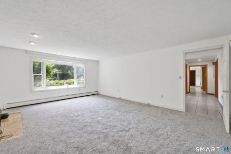 33 Woodmar Circle South Windsor CT 06074
