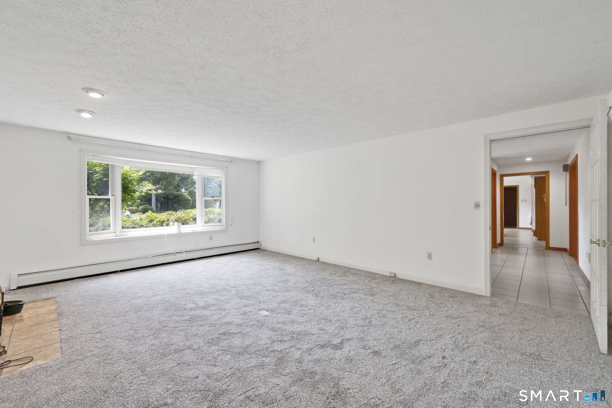 33 Woodmar Circle South Windsor CT 06074