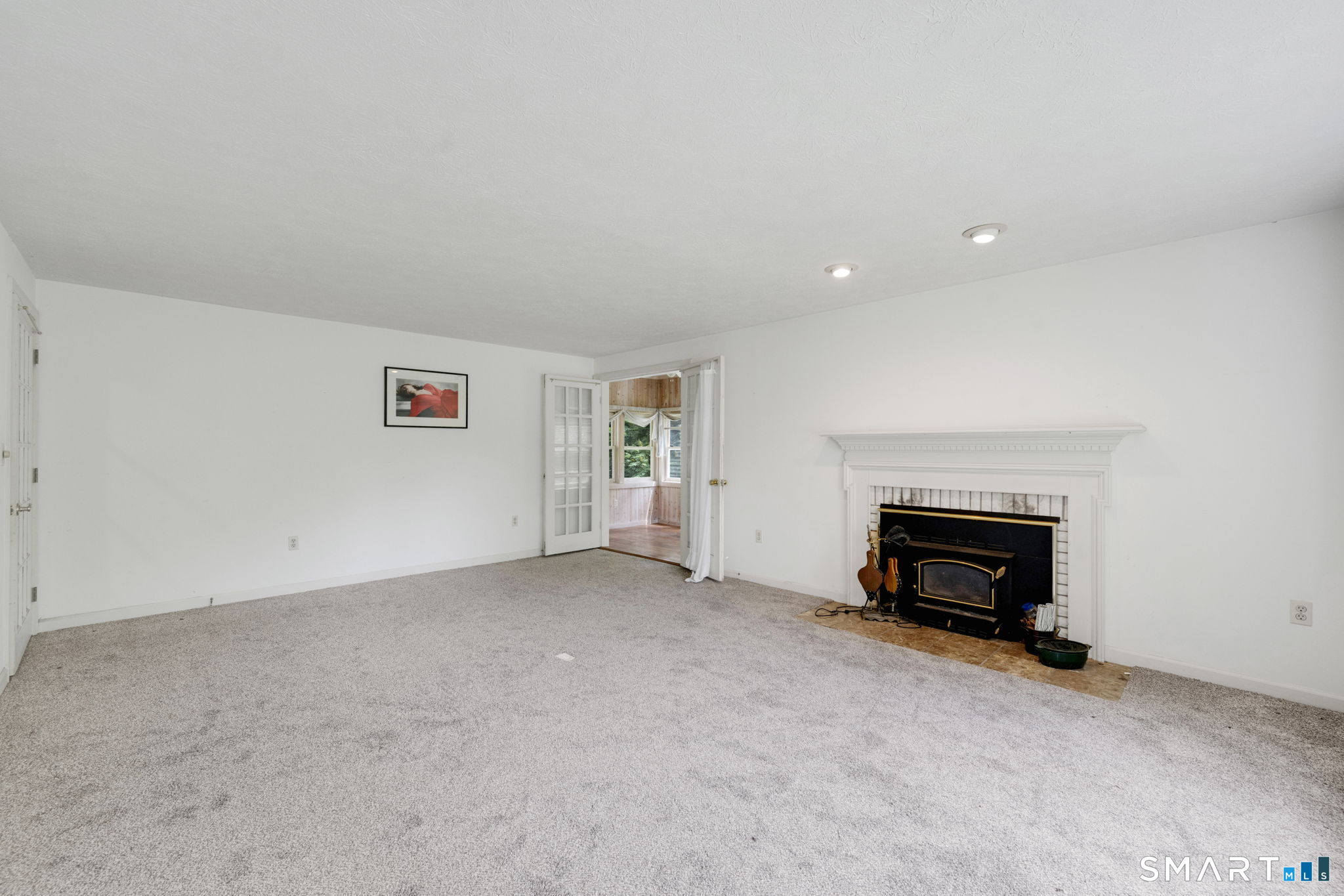 33 Woodmar Circle South Windsor CT 06074