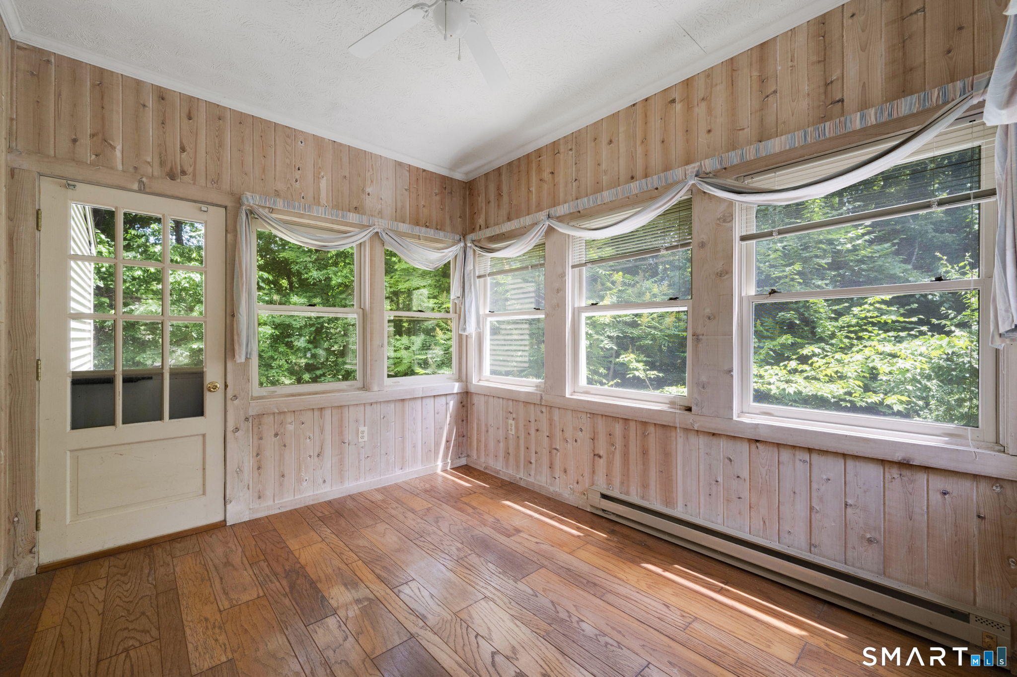 33 Woodmar Circle South Windsor CT 06074
