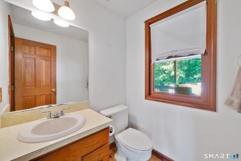 33 Woodmar Circle South Windsor CT 06074