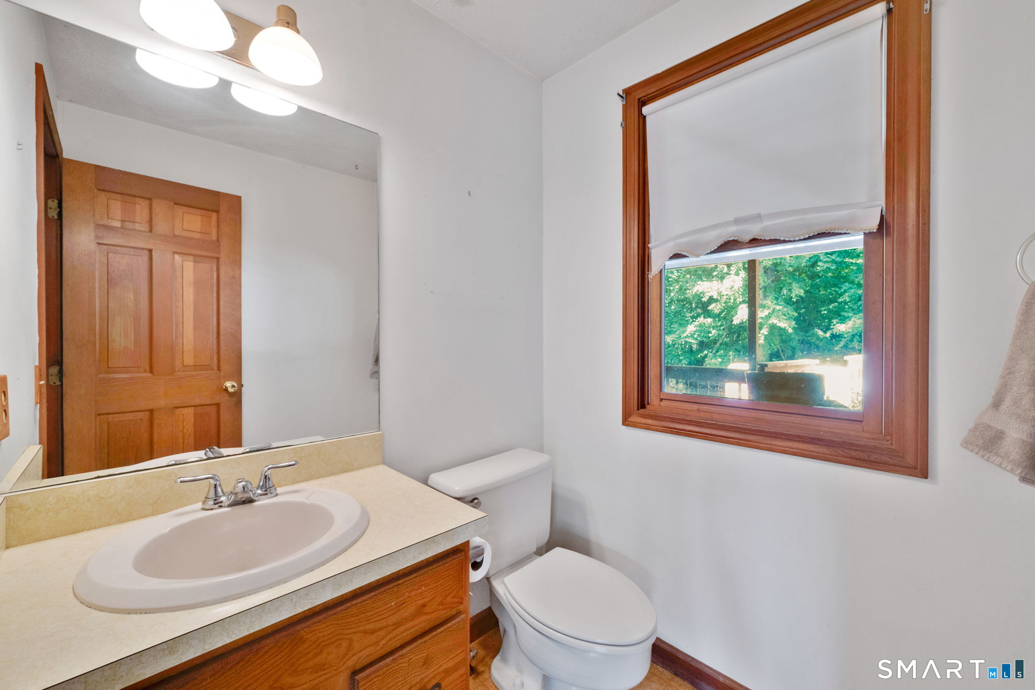 33 Woodmar Circle South Windsor CT 06074