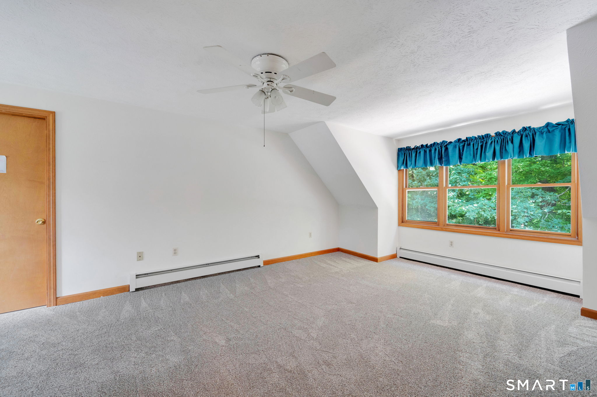 33 Woodmar Circle South Windsor CT 06074