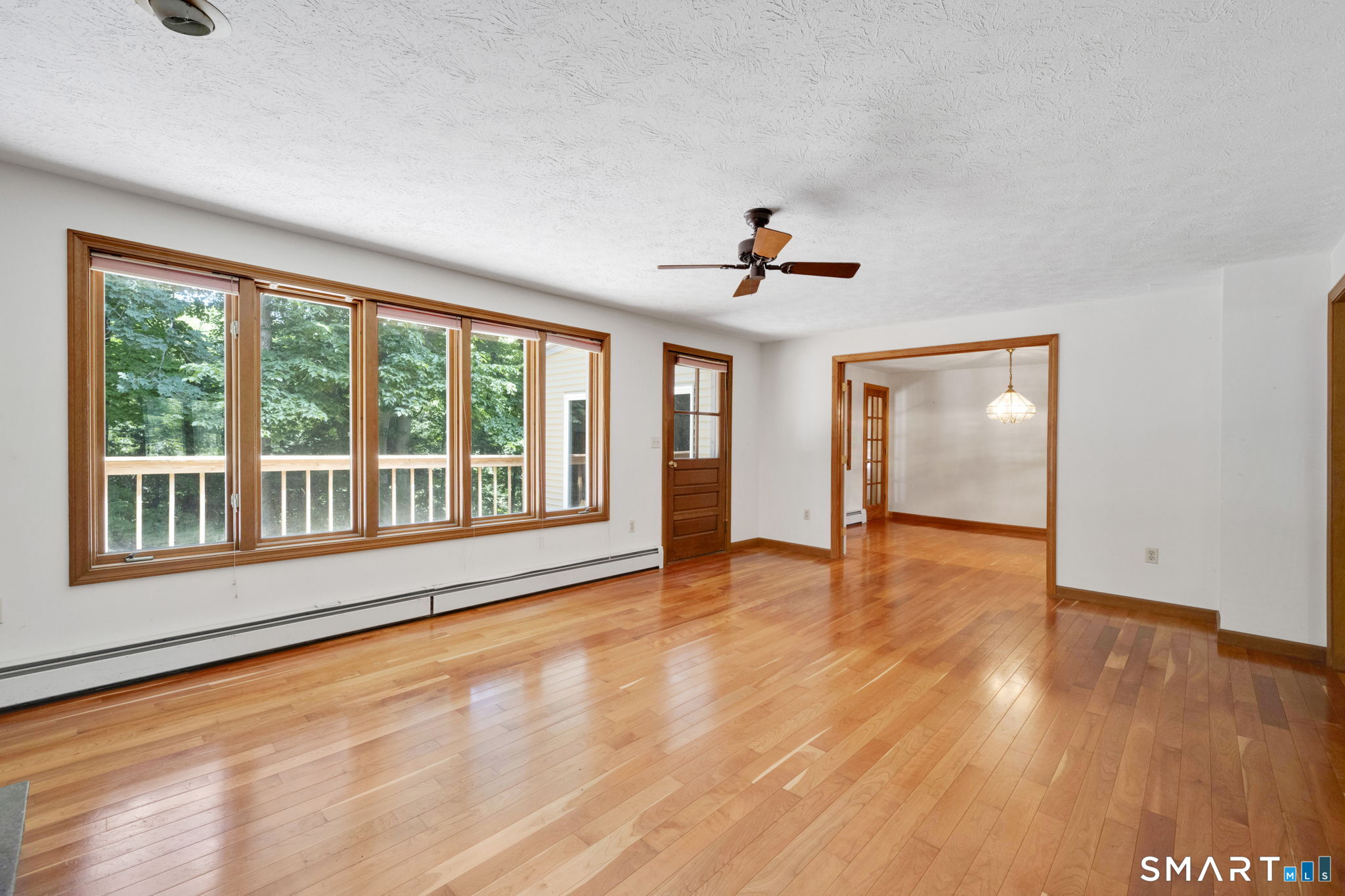 33 Woodmar Circle South Windsor CT 06074