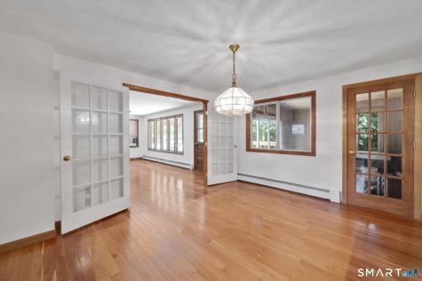 33 Woodmar Circle South Windsor CT 06074