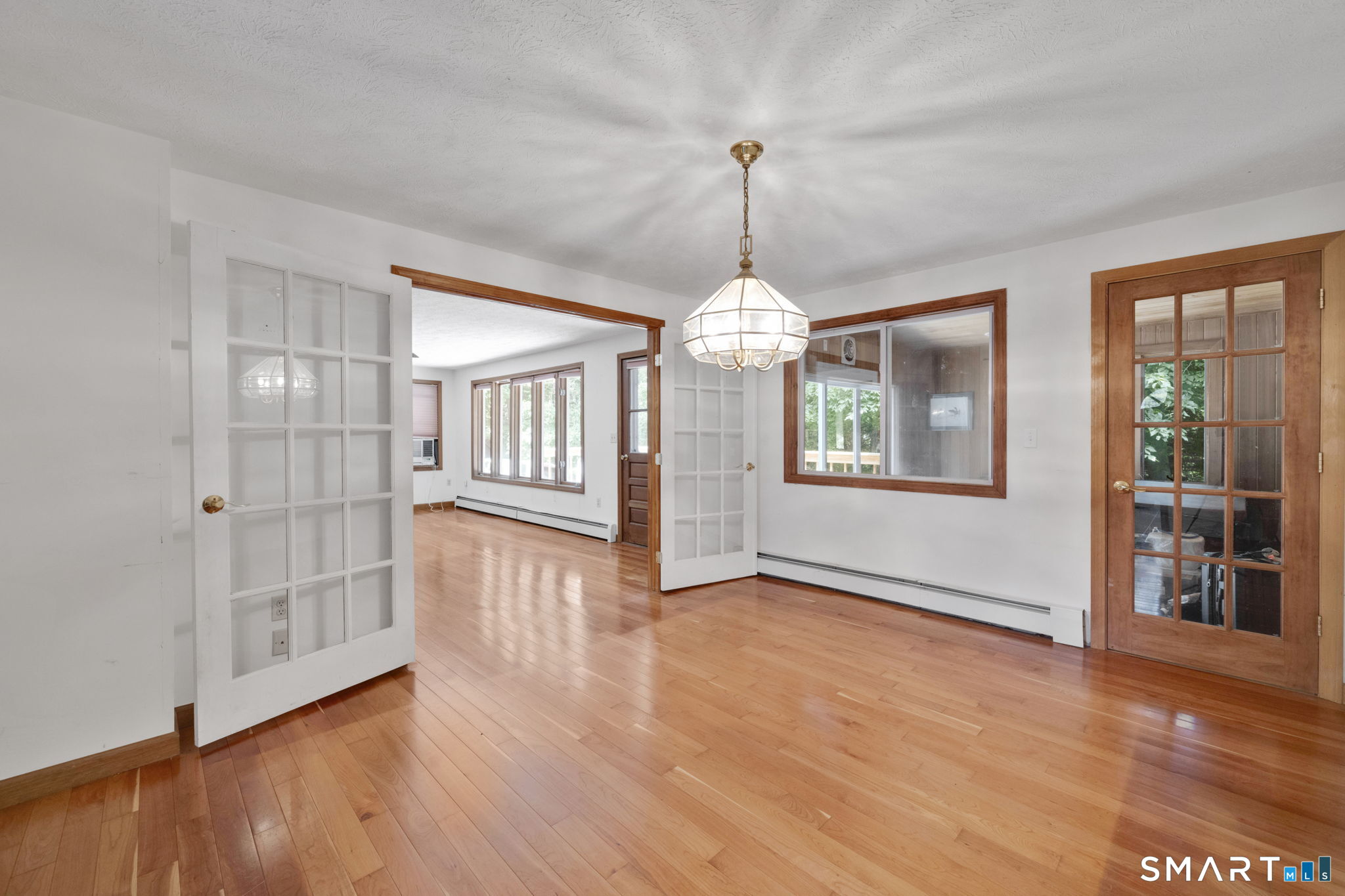 33 Woodmar Circle South Windsor CT 06074
