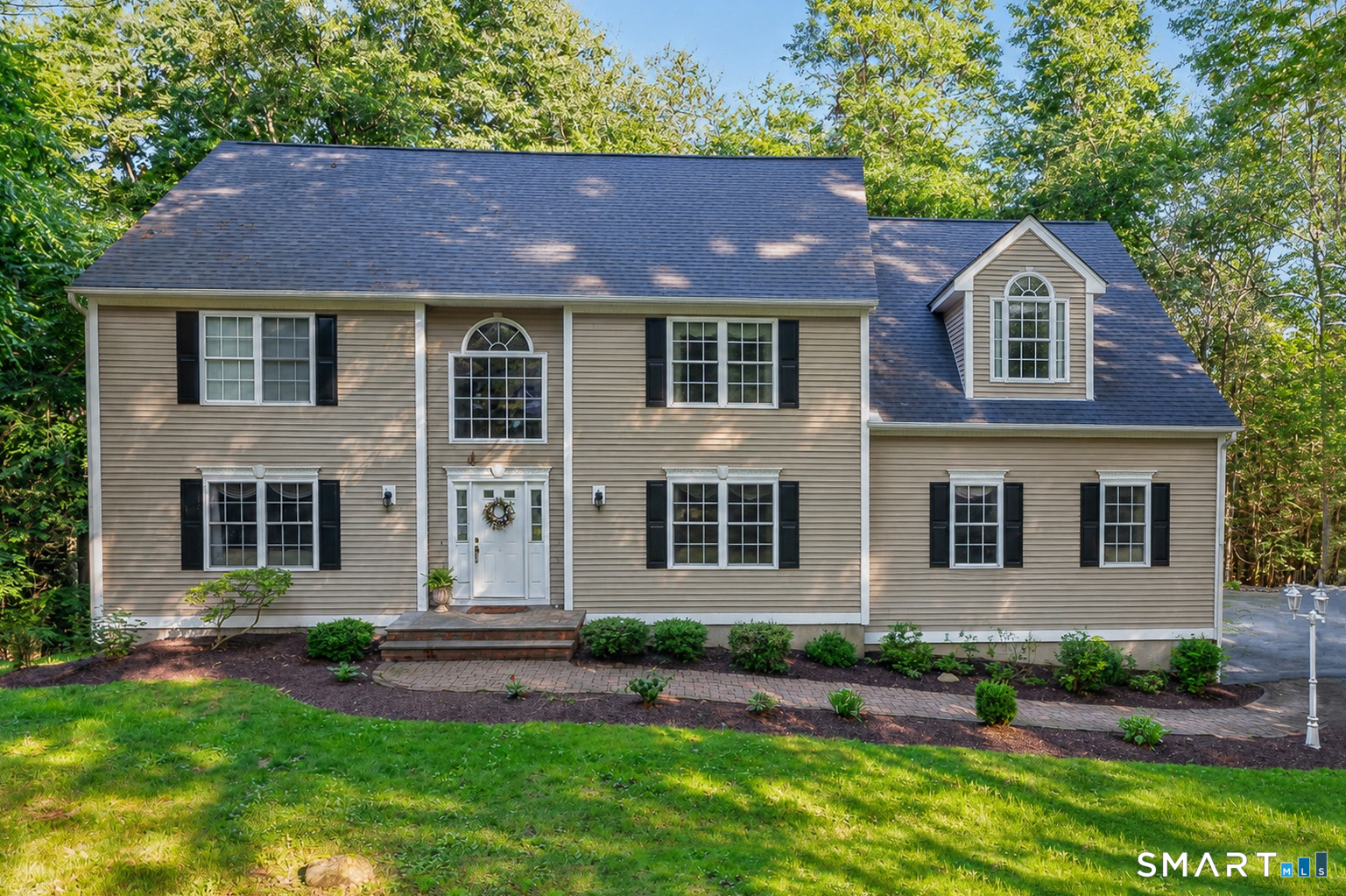 29 Narragansett Trail Newtown CT 06482