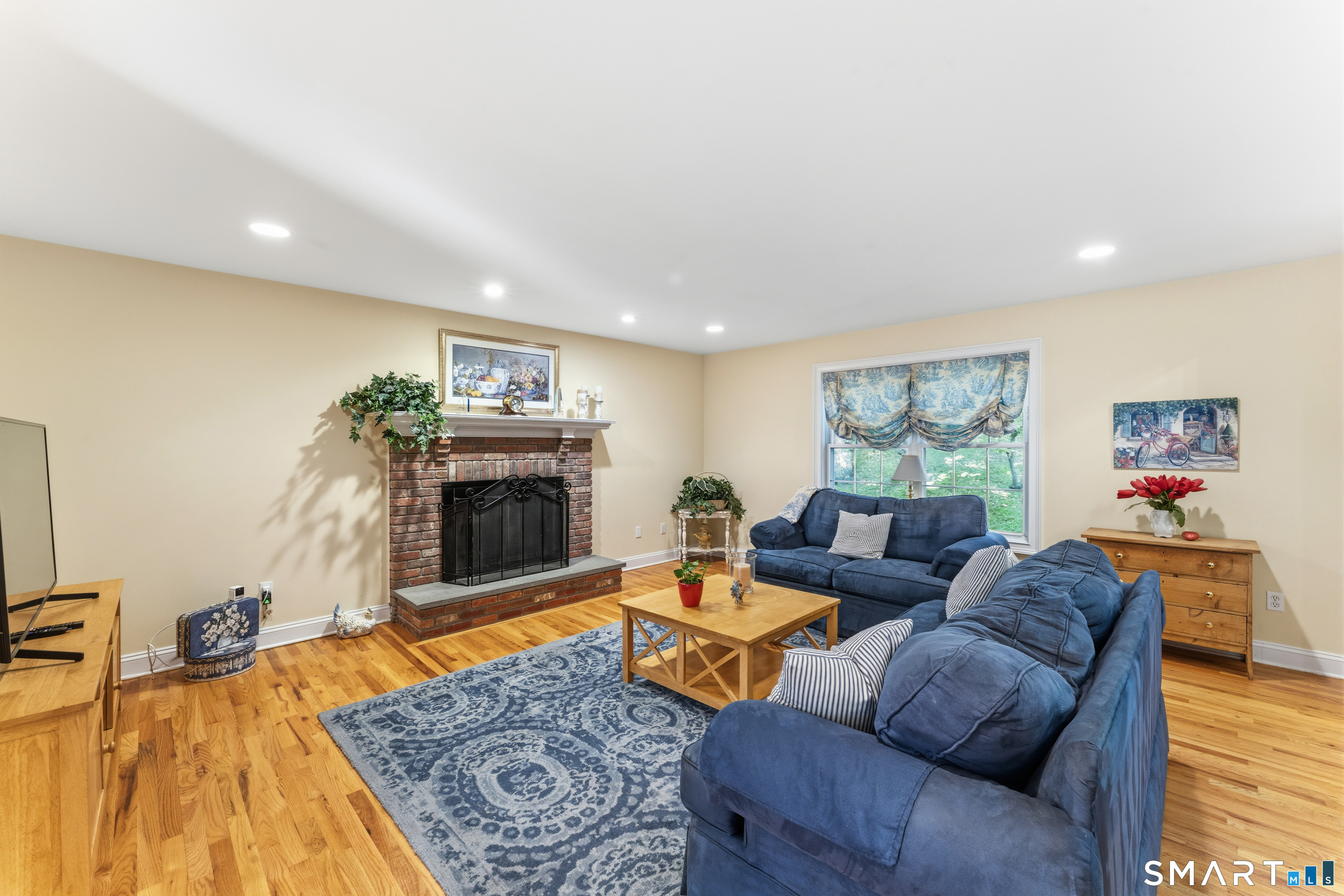 29 Narragansett Trail Newtown CT 06482
