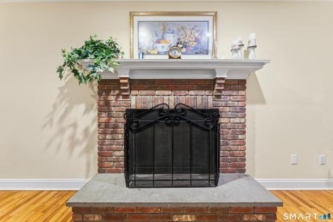 29 Narragansett Trail Newtown CT 06482