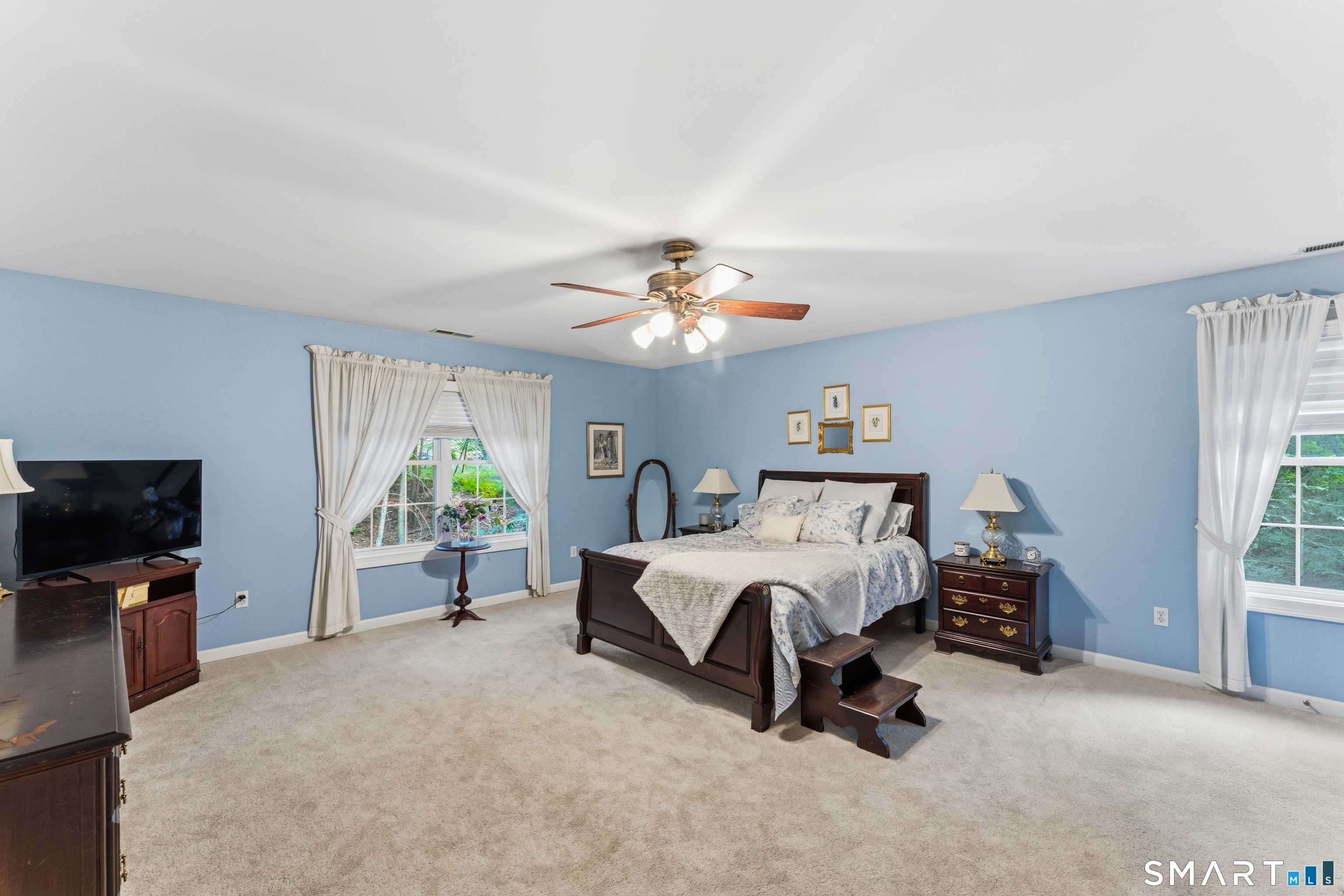 29 Narragansett Trail Newtown CT 06482