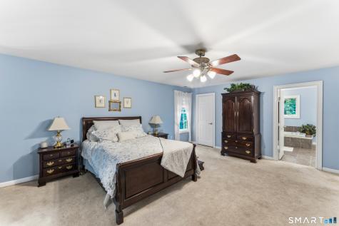 29 Narragansett Trail Newtown CT 06482