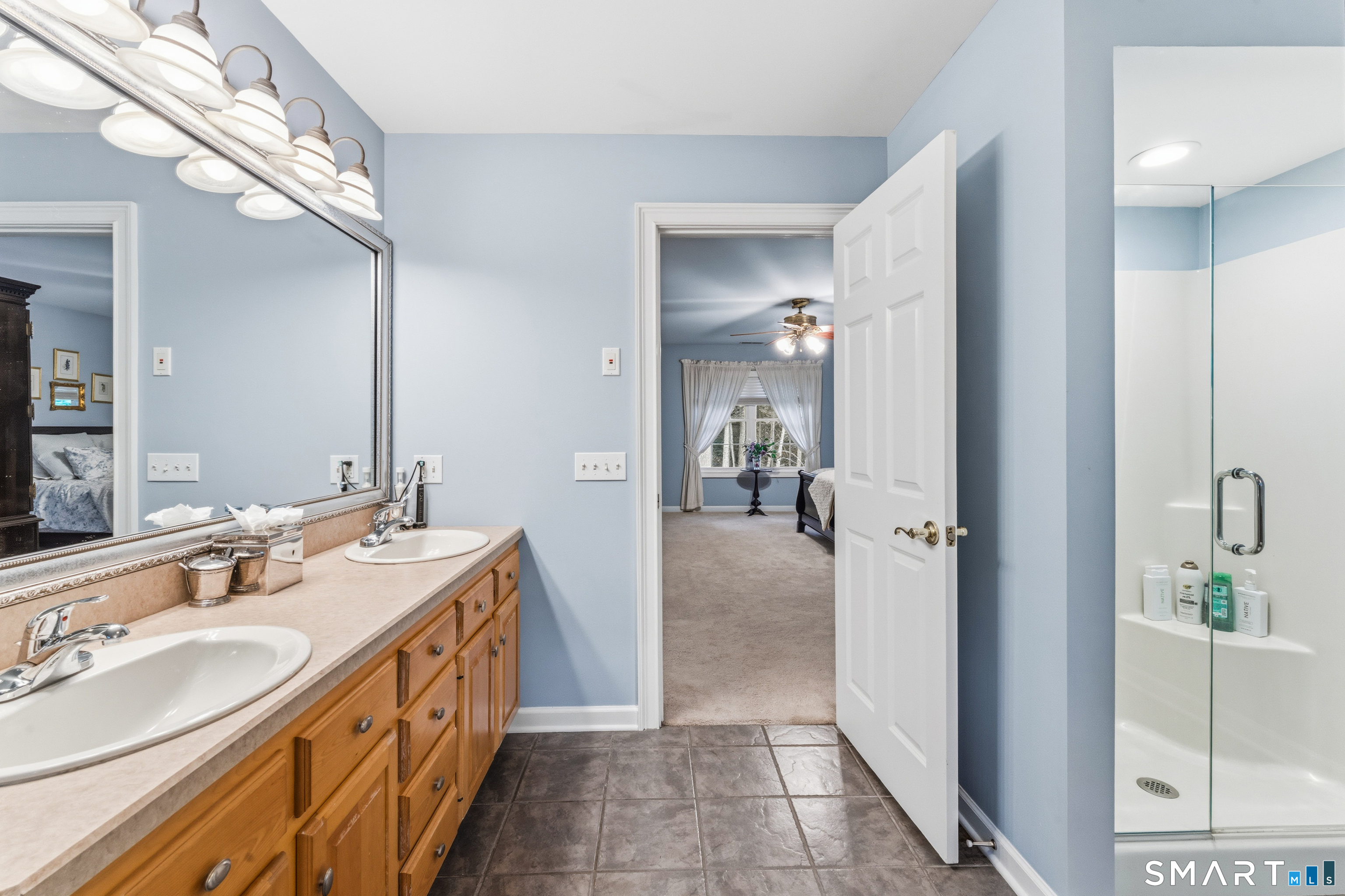 29 Narragansett Trail Newtown CT 06482
