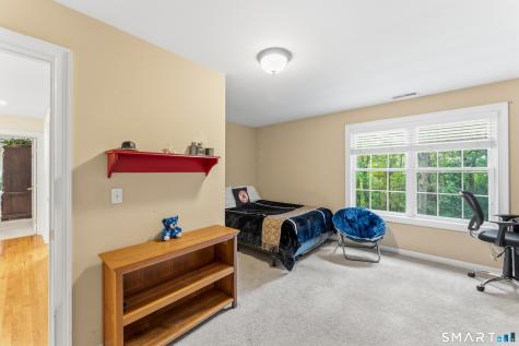 29 Narragansett Trail Newtown CT 06482