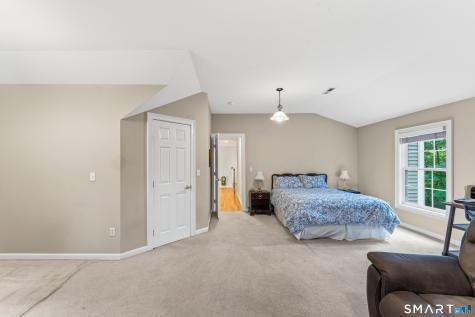 29 Narragansett Trail Newtown CT 06482