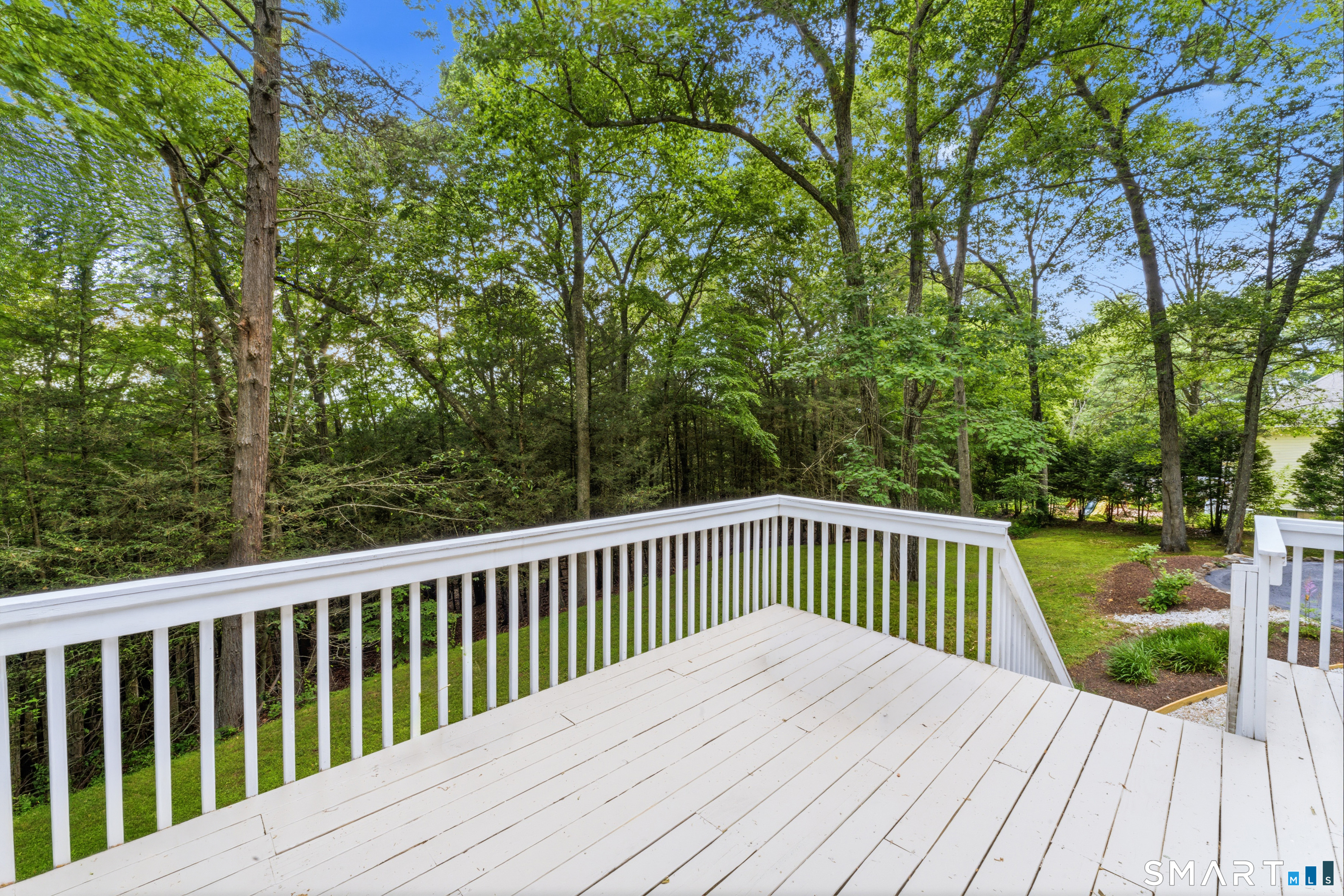 29 Narragansett Trail Newtown CT 06482