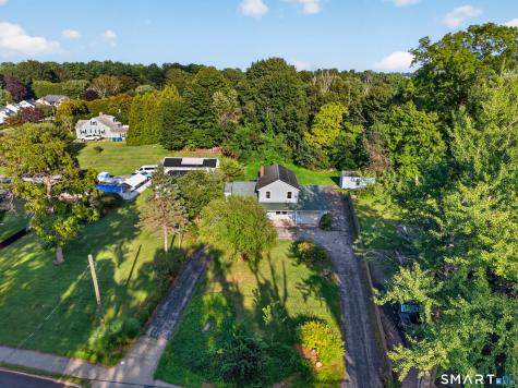 27 Old Norwich Road Waterford CT 06375