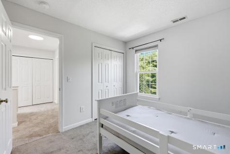 46 Dundee Drive Cheshire CT 06410