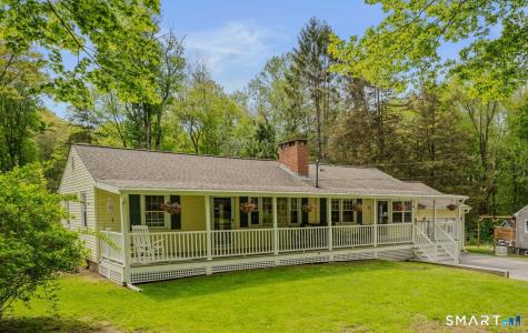 65 Flat Iron Road Guilford CT 06437