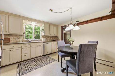 10 Shady Lane Simsbury CT 06092