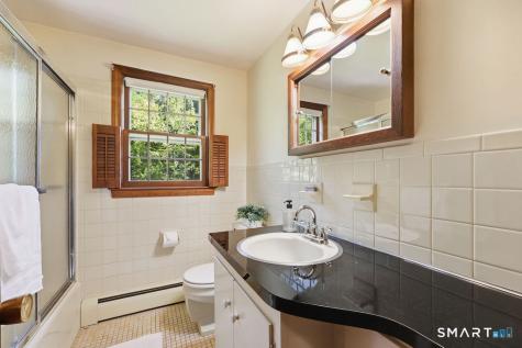 10 Shady Lane Simsbury CT 06092