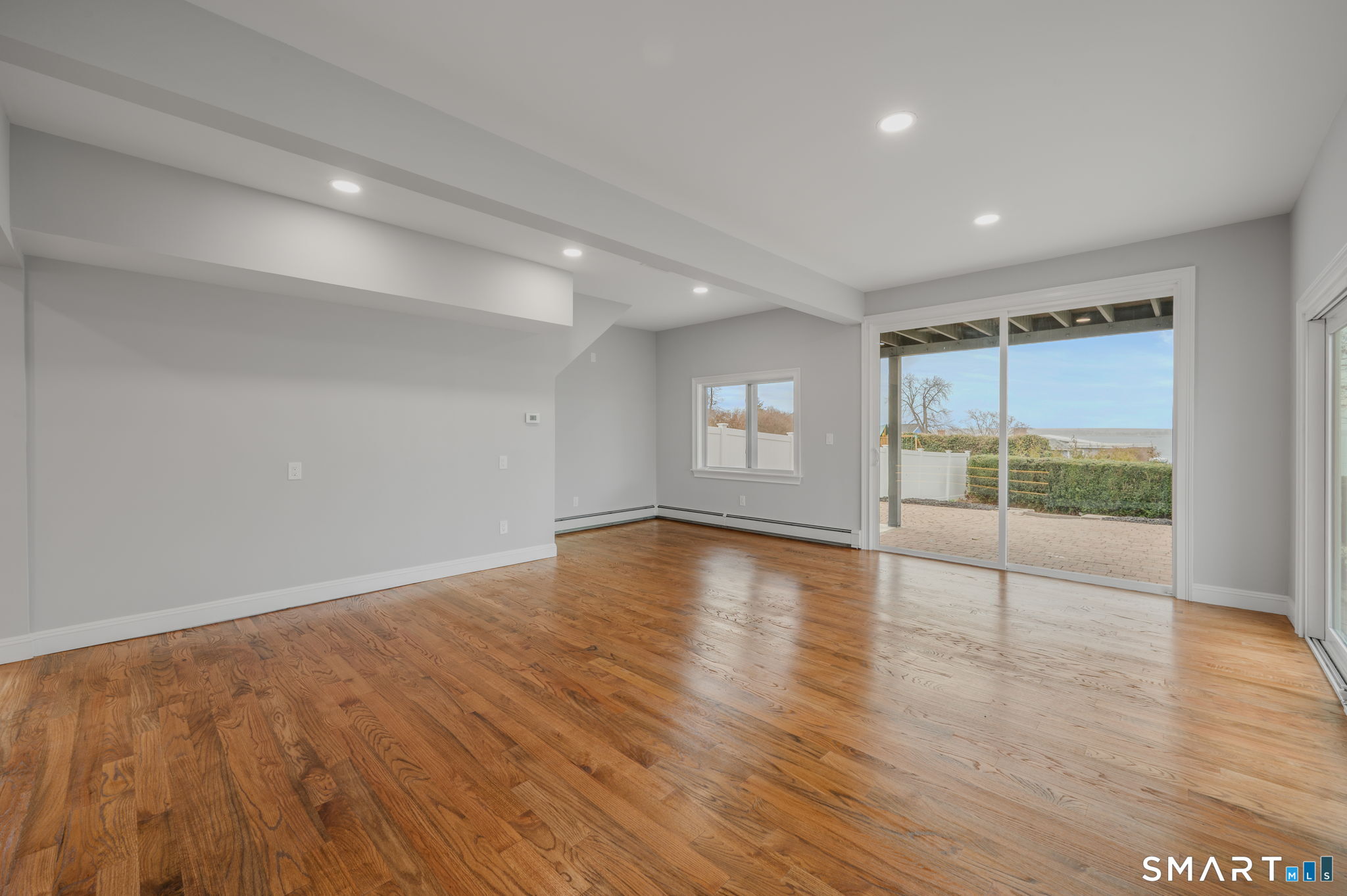 1092 Ocean Avenue New London CT 06320