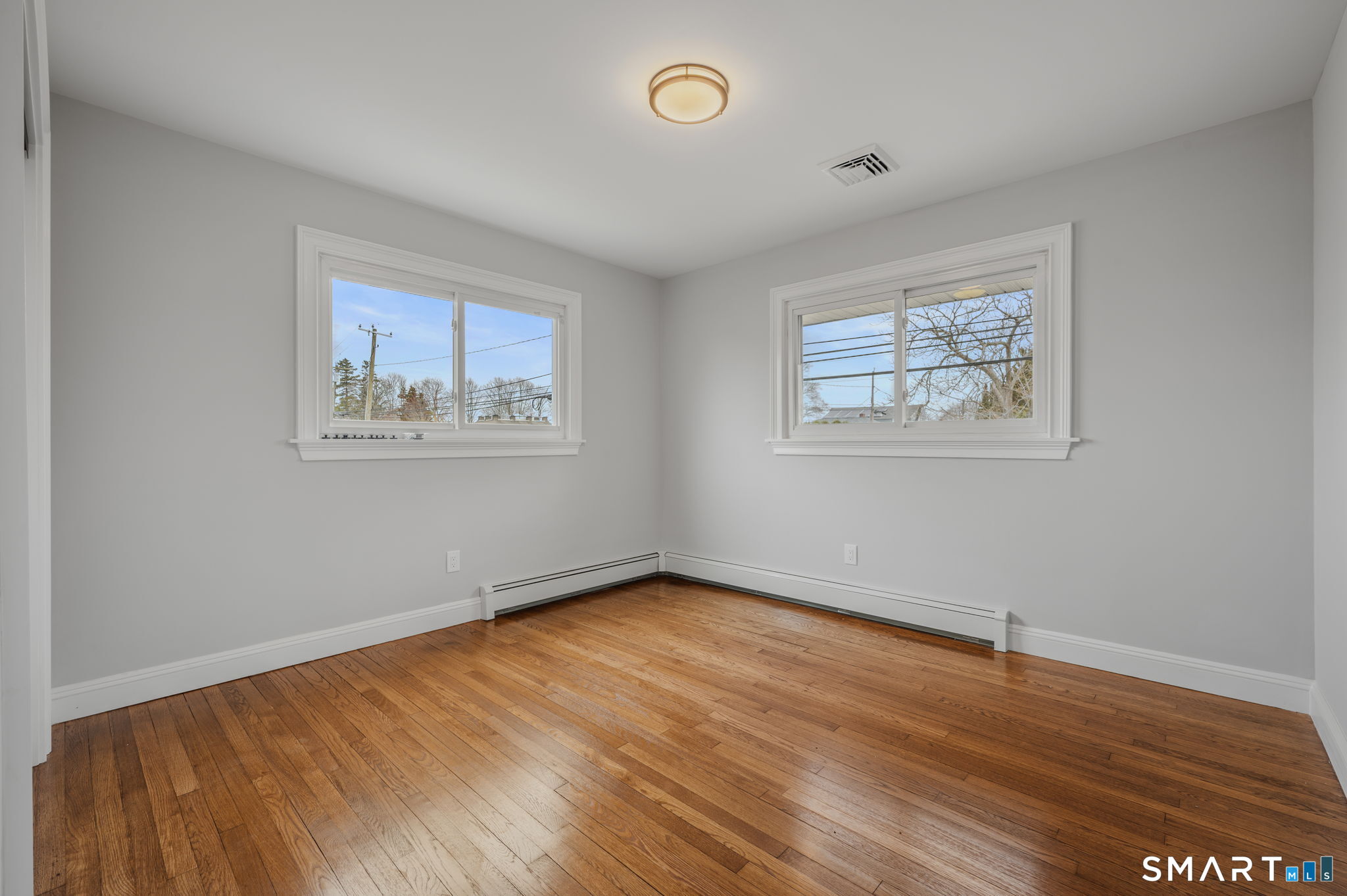 1092 Ocean Avenue New London CT 06320