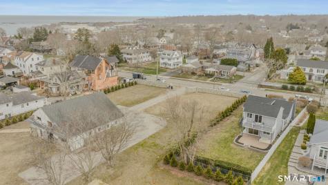 1092 Ocean Avenue New London CT 06320