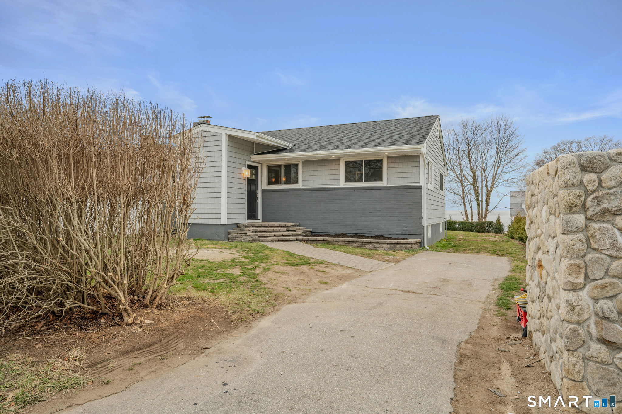 1092 Ocean Avenue New London CT 06320