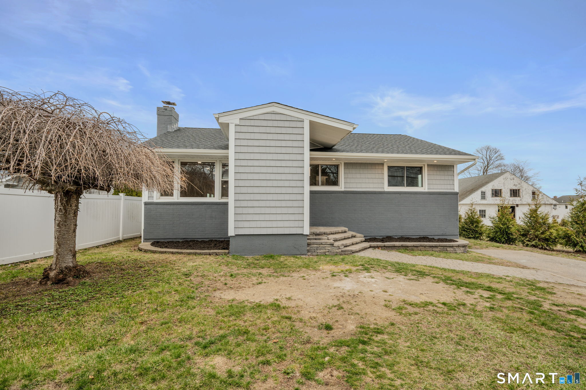 1092 Ocean Avenue New London CT 06320