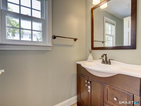 137 Green Road Manchester CT 06042
