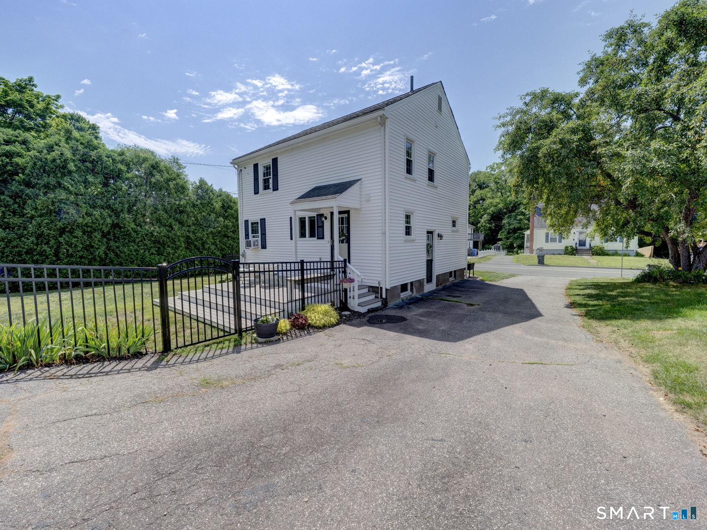 137 Green Road Manchester CT 06042