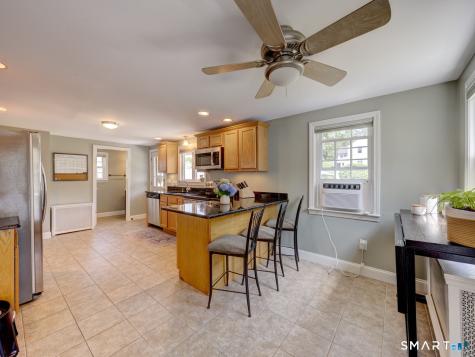 137 Green Road Manchester CT 06042