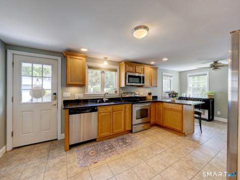137 Green Road Manchester CT 06042