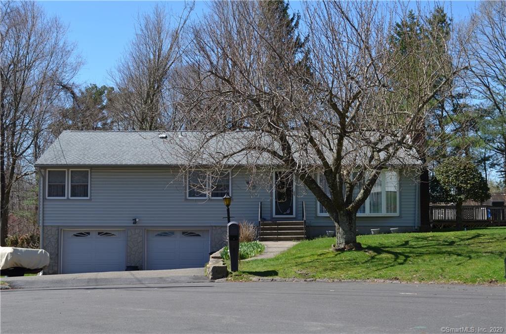 10 Lawn Circle Trumbull CT 06611