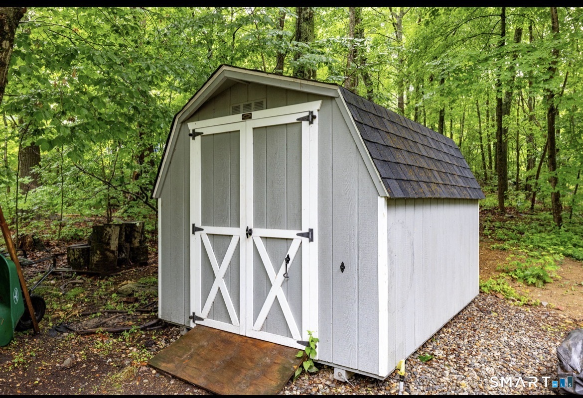 35 Hunt Road Columbia CT 06237