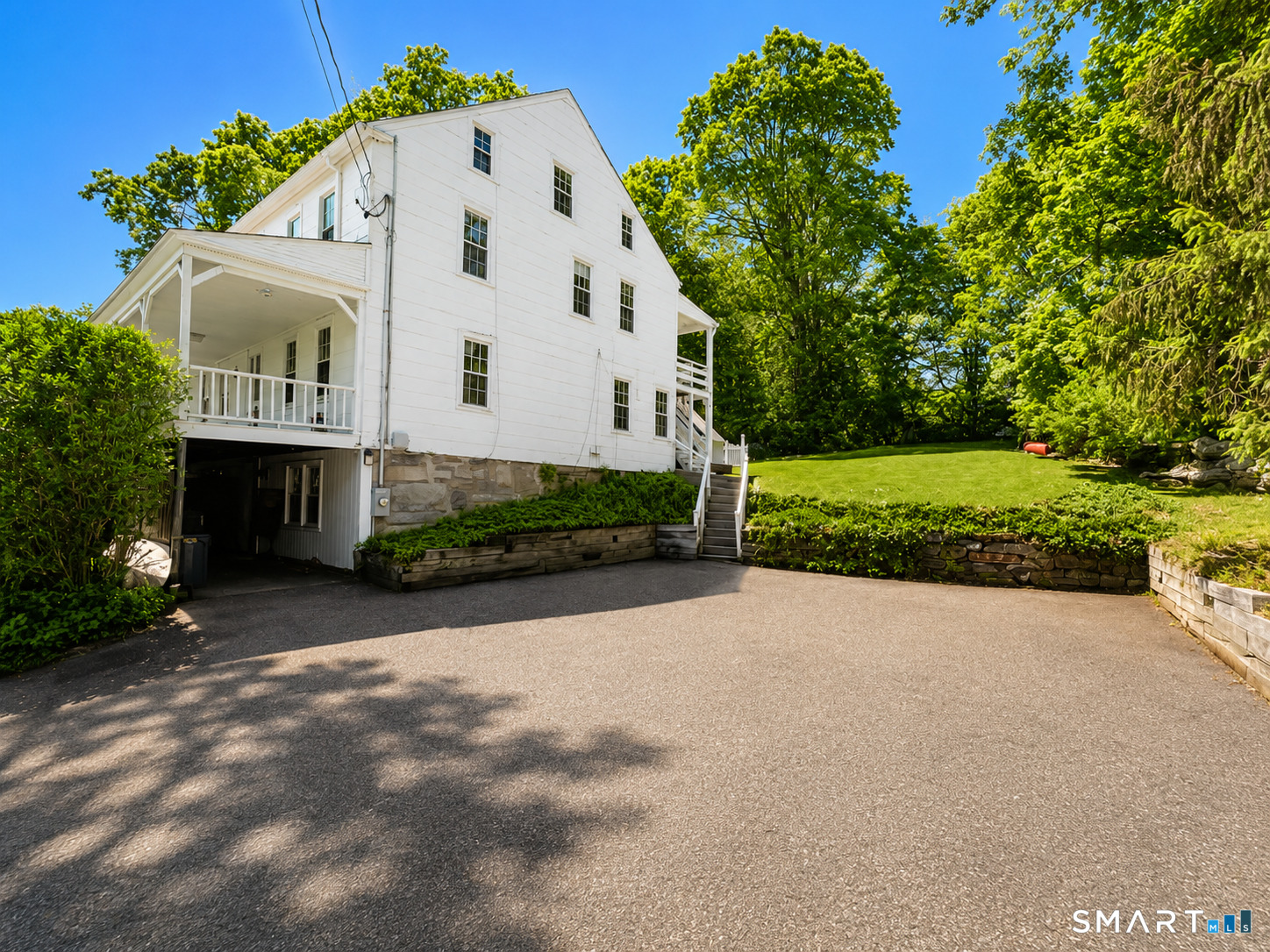 443 Amity Road Bethany CT 06524