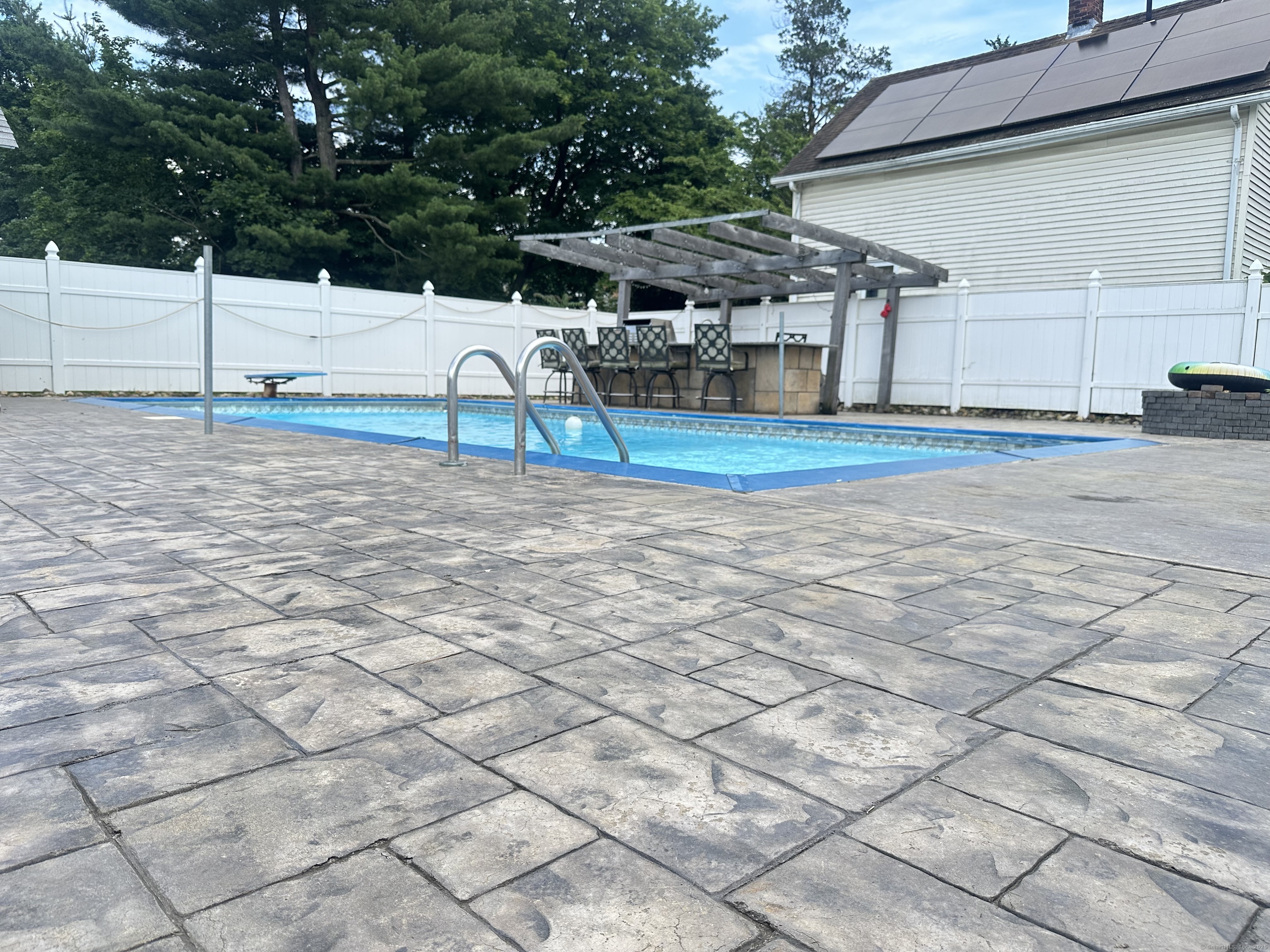 27 Woodbridge Avenue East Hartford CT 06108