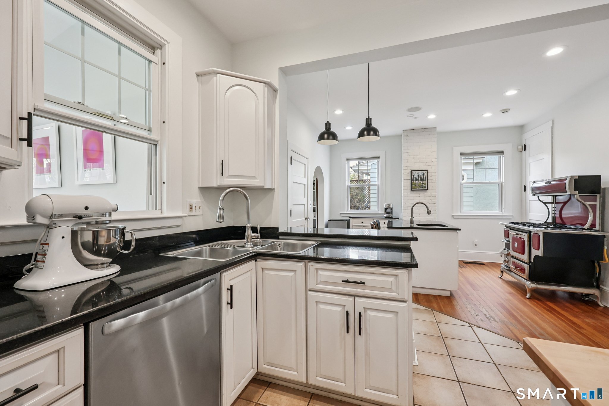 135 Elizabeth Street Hartford CT 06105