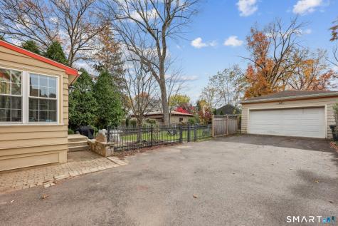 135 Elizabeth Street Hartford CT 06105