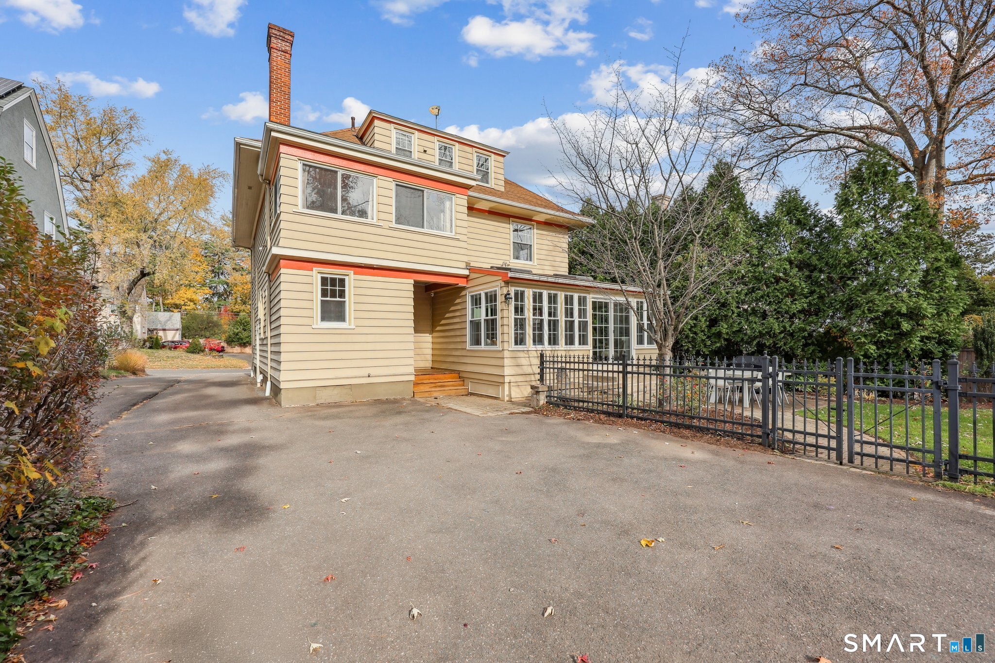 135 Elizabeth Street Hartford CT 06105