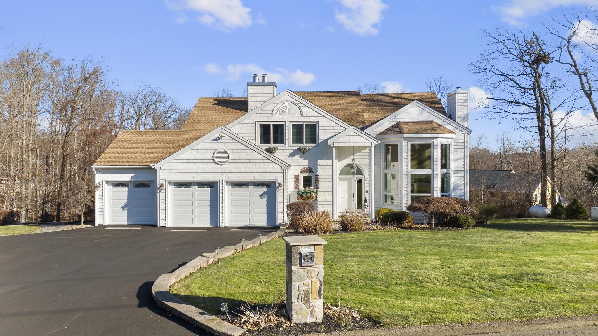 5 Lancelot Way Hamden CT 06518