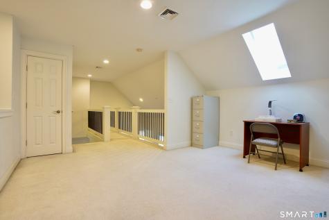 10 Whispering Hollow Court Cheshire CT 06410