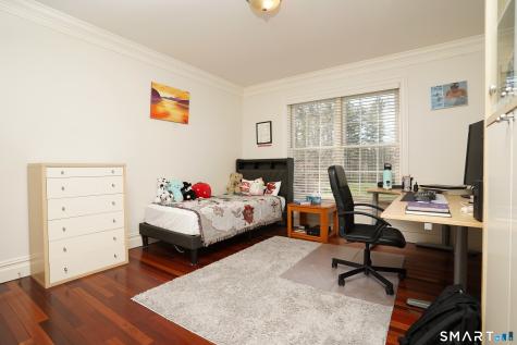 10 Whispering Hollow Court Cheshire CT 06410