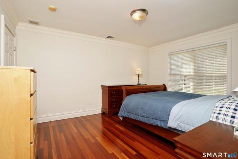 10 Whispering Hollow Court Cheshire CT 06410