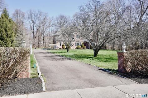 10 Whispering Hollow Court Cheshire CT 06410