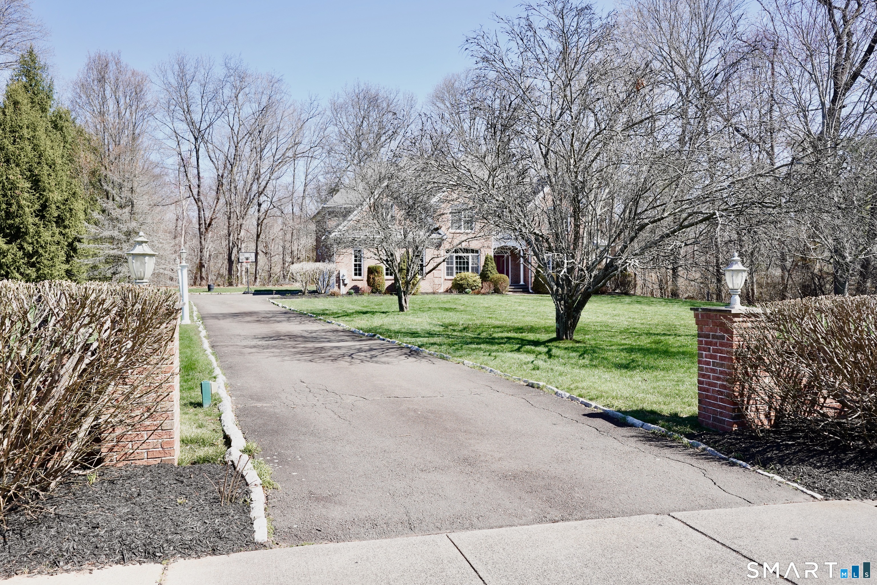 10 Whispering Hollow Court Cheshire CT 06410